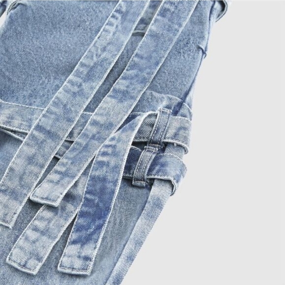 Maniere De Voir Talia Denim Strap Cargo Jeans in Mid Blue - Picture 5 of 15